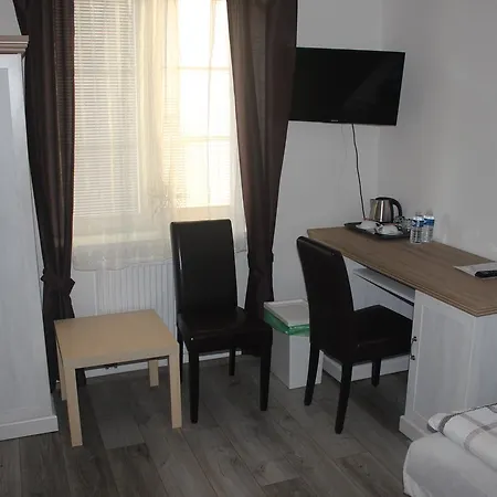 Vesely Hotell Zelezny Brod